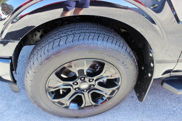 Used 2022 Ford F150 Lariat w/ Equipment Group 502A High AWD/4WD image 3