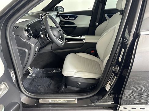 Certified 2024 Mercedes-Benz GLC 300 image 9