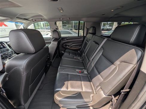Used 2019 Chevrolet Suburban LT AWD/4WD image 16