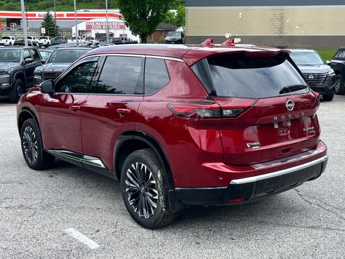 Used 2025 Nissan Rogue Platinum w/ Tech Package AWD/4WD image 5