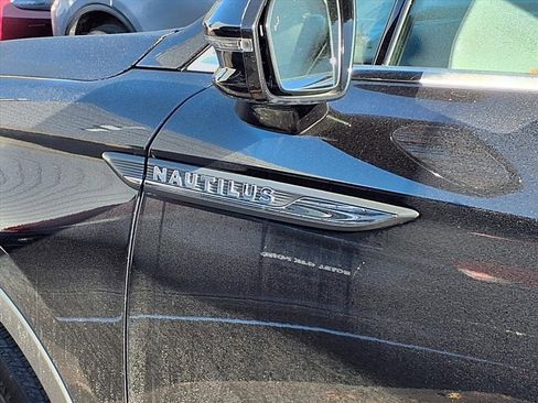 Used 2023 Lincoln Nautilus Reserve image 29