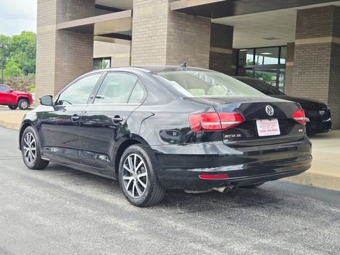 Used 2017 Volkswagen Jetta SE FWD image 8