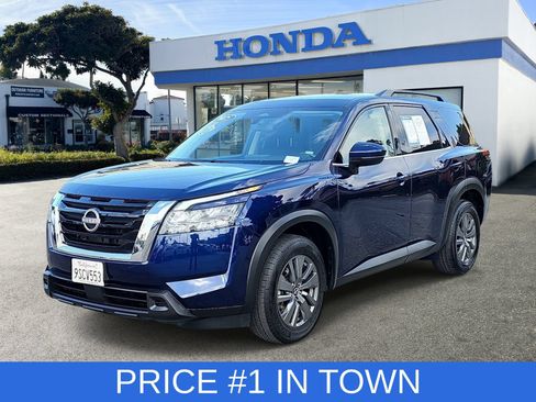 Used 2025 Nissan Pathfinder SV FWD image 1