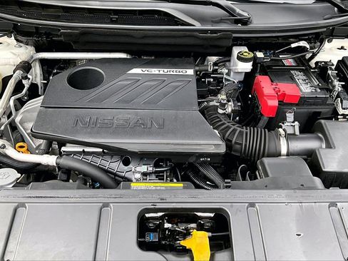 Used 2024 Nissan Rogue SV image 34