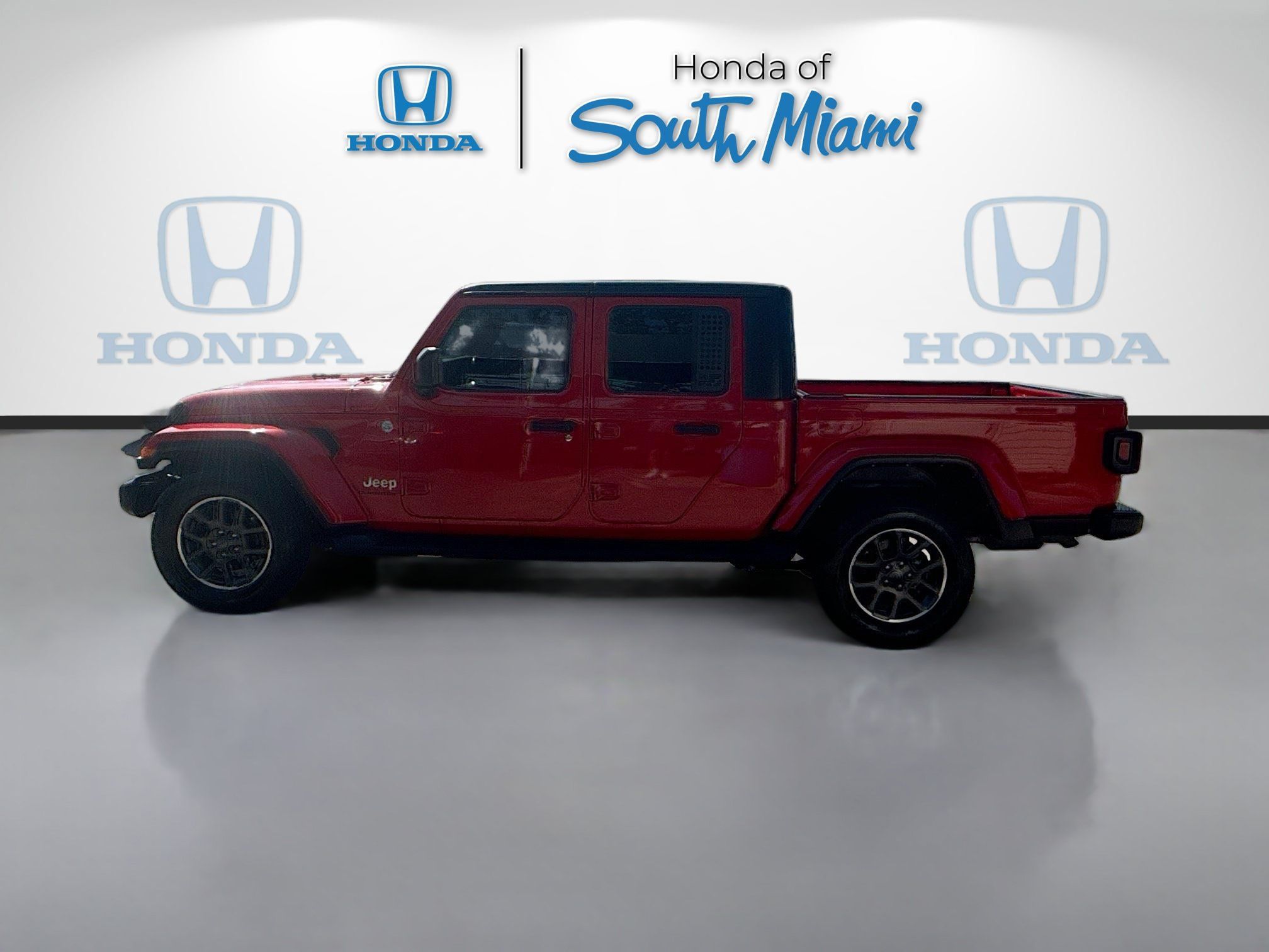 Used 2021 Jeep Gladiator Overland w/ Popular Equipment Package AWD/4WD image 4