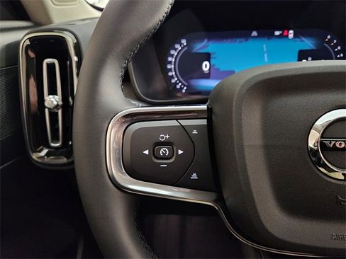 New 2026 Volvo XC40 B5 Plus w/ Protection Package Premier image 27