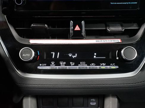 Certified 2024 Toyota Corolla Cross LE image 20