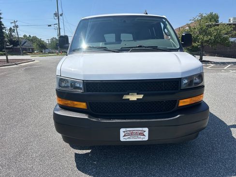 Used 2020 Chevrolet Express 3500 LS RWD image 4