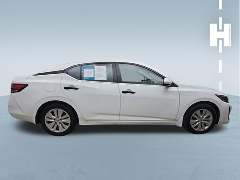Used 2025 Nissan Sentra S FWD image 3
