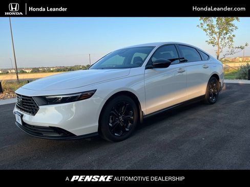 Used 2025 Honda Accord SE image 1