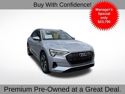 Used 2022 Audi e-tron Premium w/ Convenience Plus Package