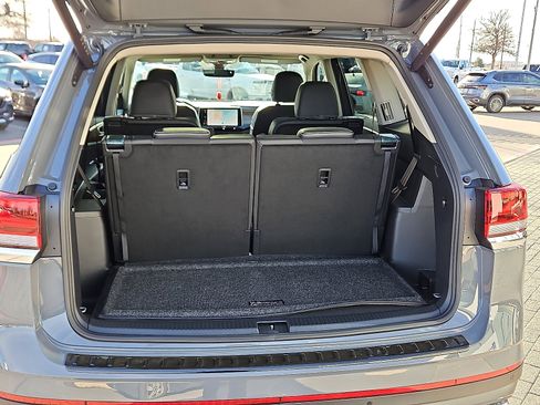 New 2026 Volkswagen Atlas SE image 7