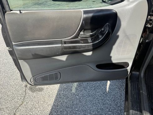 Used 2011 Ford Ranger Sport image 12