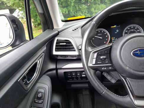 Used 2023 Subaru Forester Premium AWD/4WD image 17