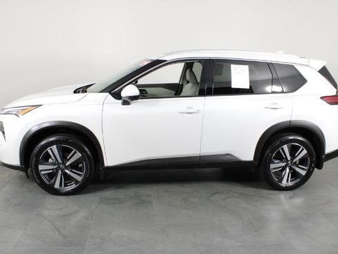 Certified 2024 Nissan Rogue SL w/ SL Premium Package FWD image 12