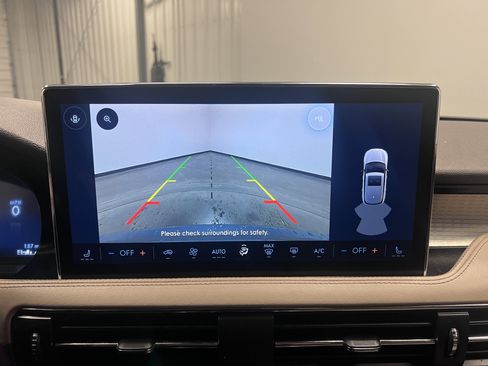 Used 2023 Lincoln Corsair AWD image 23