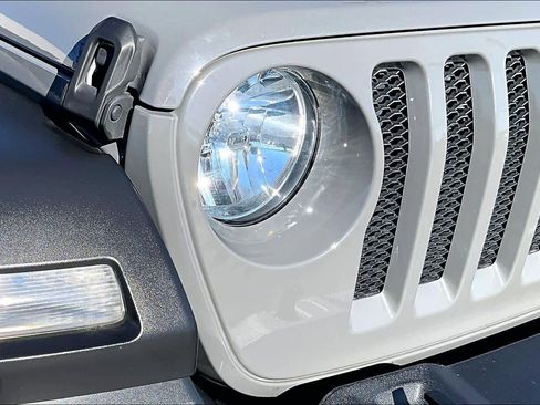 Used 2020 Jeep Wrangler Unlimited Sport image 28