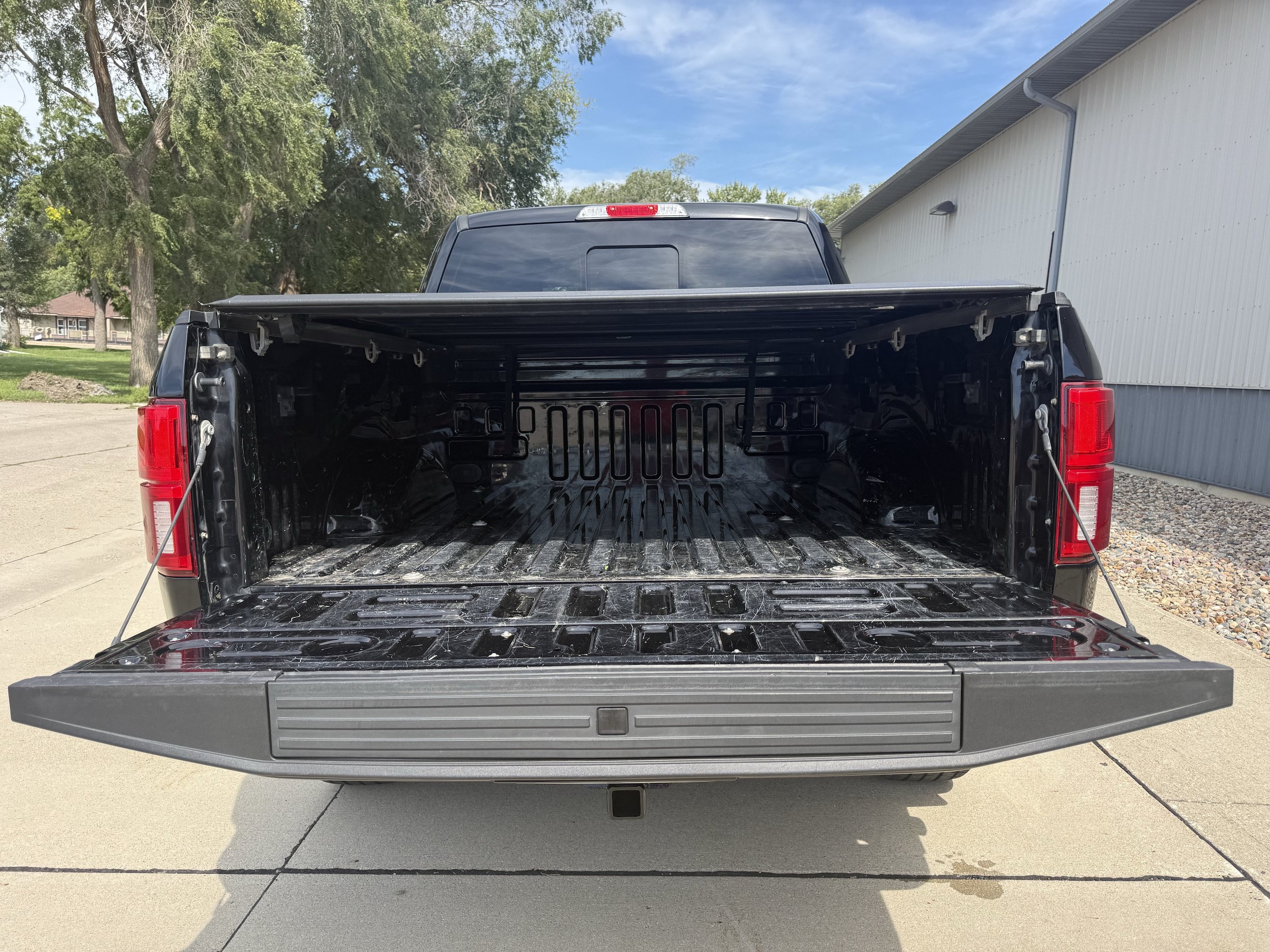 Used 2020 Ford F150 Lariat w/ Equipment Group 502A Luxury AWD/4WD image 8
