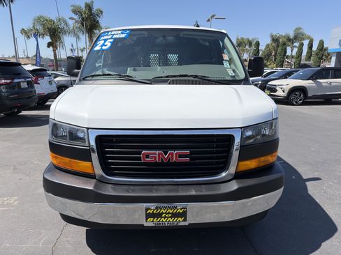Used 2025 GMC Savana 2500 w/ Driver Convenience Package RWD image 3