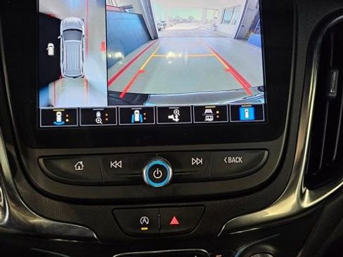 Used 2024 Chevrolet Equinox LT image 32