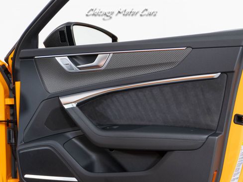 Used 2022 Audi RS 6 image 48