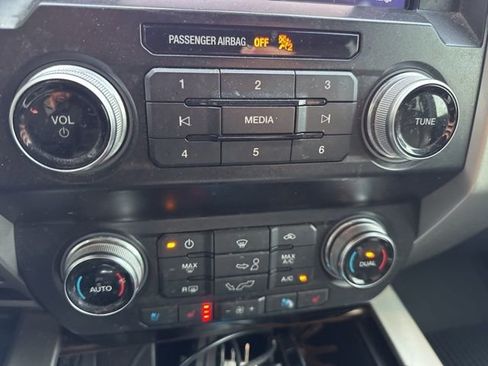 Used 2020 Ford F150 Lariat w/ Equipment Group 502A Luxury image 11