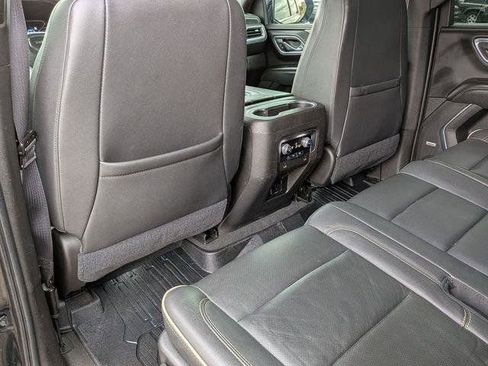 Used 2021 GMC Yukon XL SLT AWD/4WD image 26