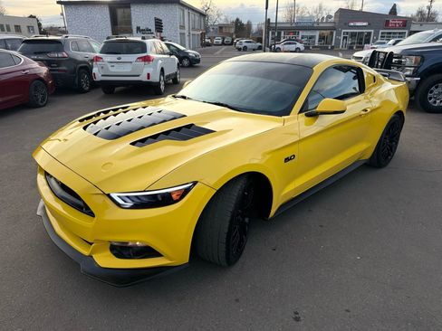 Used 2016 Ford Mustang GT Premium w/ GT Performance Package RWD image 5