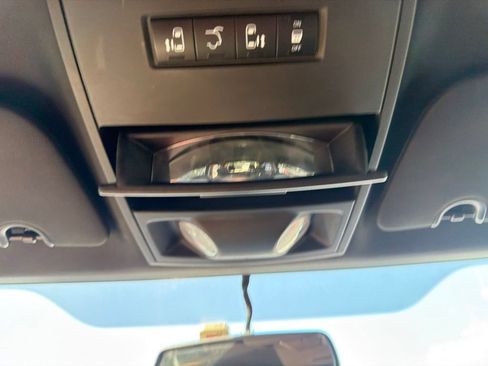 Used 2018 Dodge Grand Caravan SXT FWD image 35