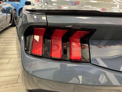 Used 2024 Ford Mustang GT RWD image 11