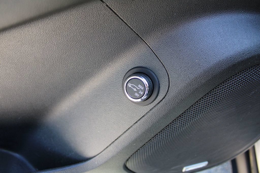 Used 2018 GMC Acadia SLT w/ LPO, Floor Liner Package FWD image 29