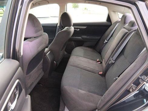 Used 2014 Nissan Altima 2.5 SV FWD image 9