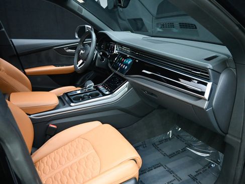Used 2023 Audi RS Q8 w/ Black Optic Package image 57