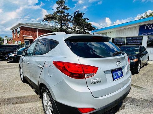 Used 2011 Hyundai Tucson GLS AWD/4WD image 8