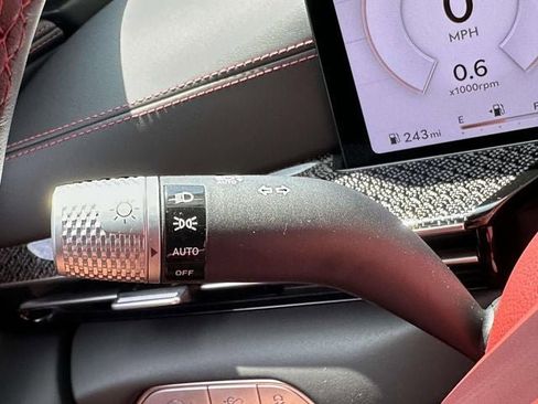 Used 2025 Genesis GV80 3.5T e-SC image 38