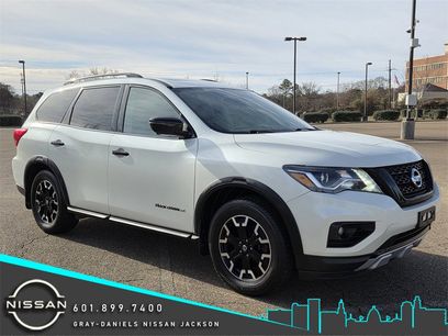 Used 2019 Nissan Pathfinder SL
