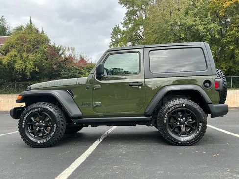 Used 2022 Jeep Wrangler Sport image 8