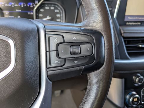 Used 2021 GMC Yukon SLT w/ SLT Luxury Plus Package image 32