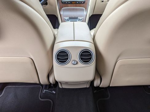 Used 2022 Mercedes-Benz GLC 300 4MATIC image 43