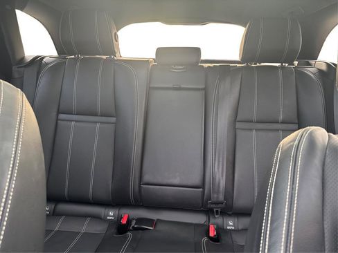 Used 2019 Land Rover Range Rover Velar S image 25