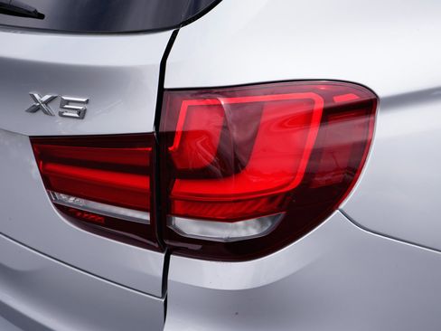Used 2017 BMW X5 xDrive40e AWD/4WD image 15