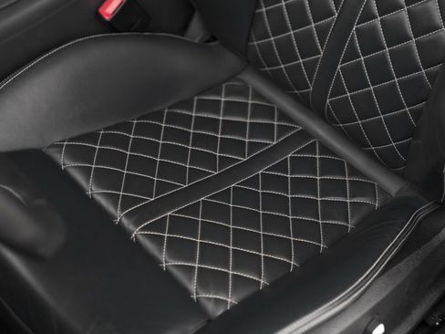 Used 2016 Audi S6 Prestige w/ Prestige Package image 38