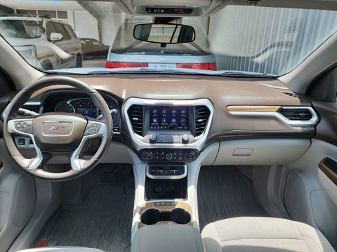 Used 2022 GMC Acadia SLE FWD image 18