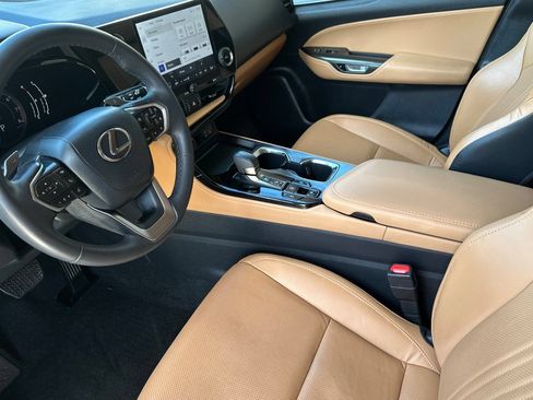 Used 2024 Lexus NX 250 FWD w/ Cold Area Package image 10