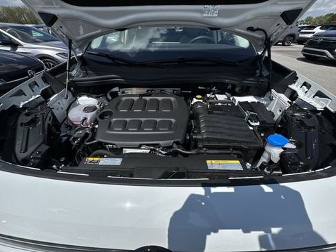New 2026 Volkswagen Tiguan SE FWD image 29