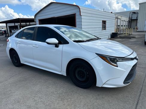 Used 2024 Toyota Corolla LE FWD image 1