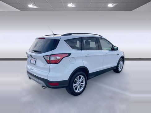 Used 2018 Ford Escape SE image 8