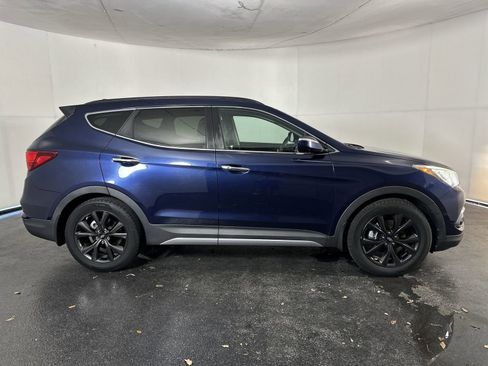 Used 2017 Hyundai Santa Fe Sport image 13