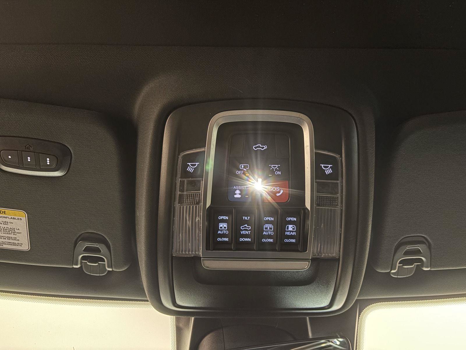 Used 2024 RAM 1500 Laramie AWD/4WD image 40