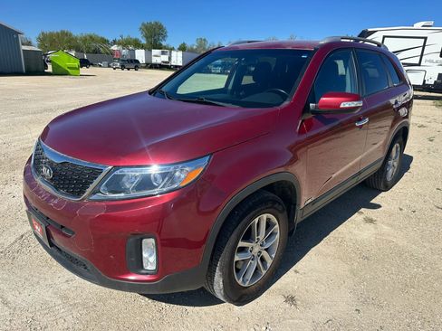 Used 2014 Kia Sorento LX AWD/4WD image 2